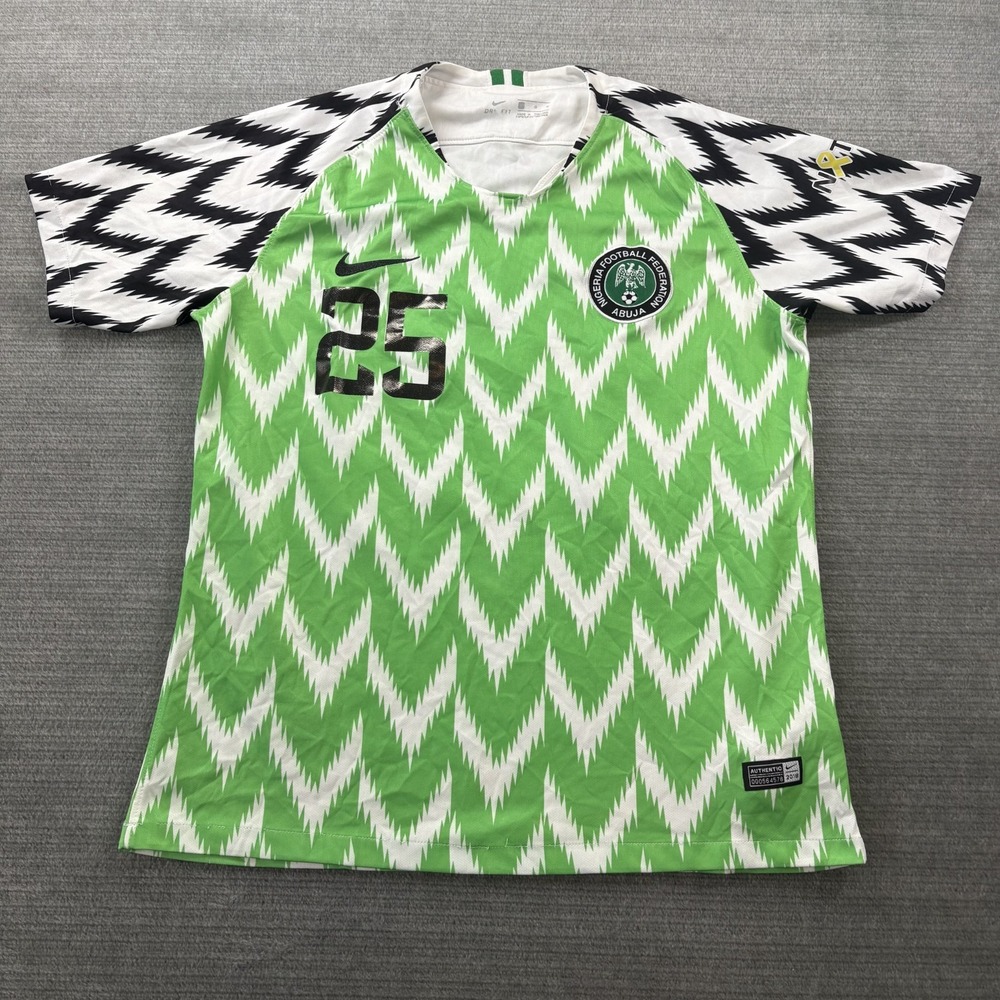 Nigeria Soccer Jersey 2018 Nike Mens Home Green Size Large #25 Slim Fit